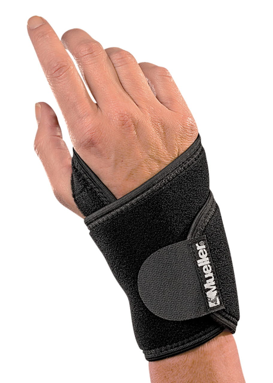 MUELLER® WRIST SUPPORT WRAP BLACK